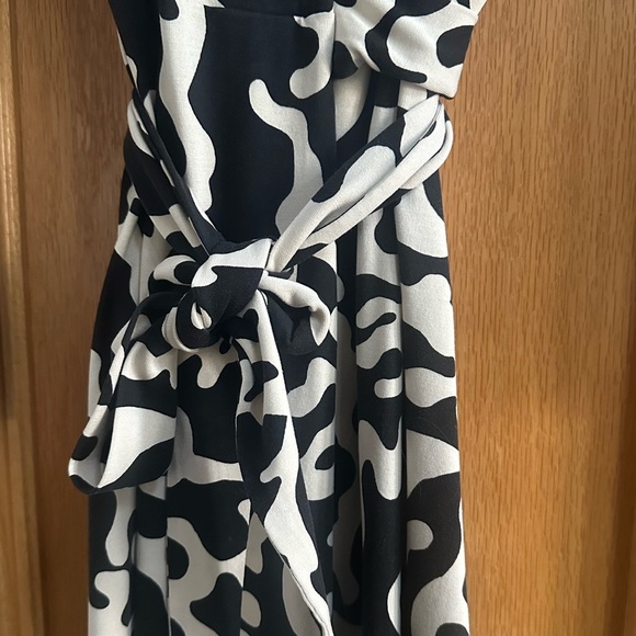 Diane Von Furstenberg Silk Wrap Dress Abstract Camo Print Size 0 - Picture 9 of 12